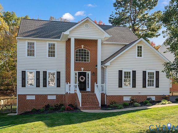 3rd image of 5835 Shady Hills Way