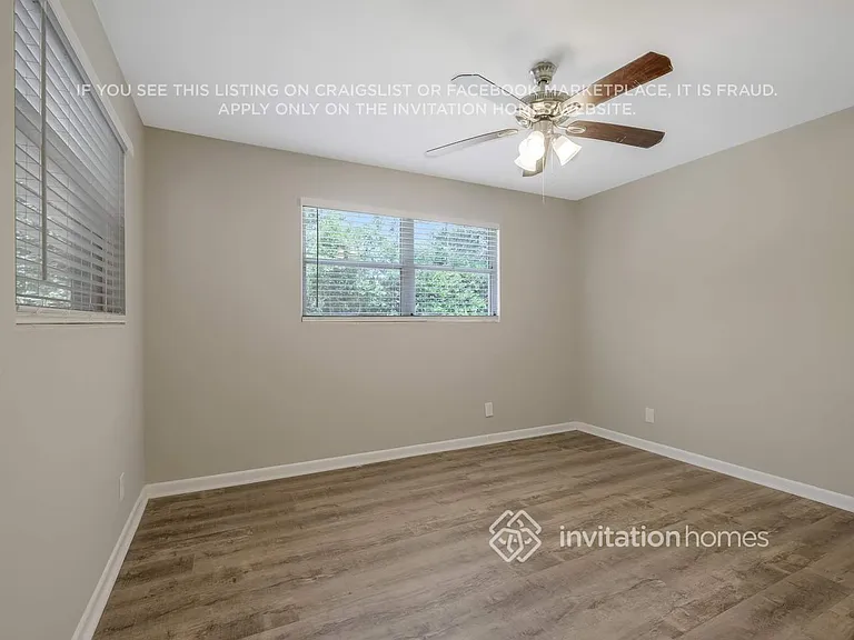 7917 Chateau Dr S — Photo 17