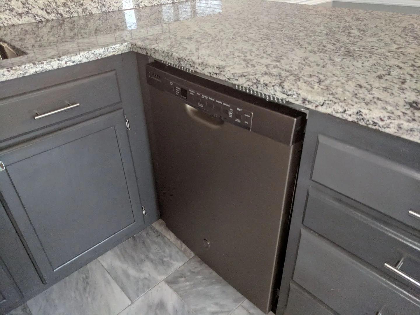 Waitlist for Aug2027Jul2028 Now Open! | 1BR Condo Near UTK | Parking, On-site Laundry — Photo 4