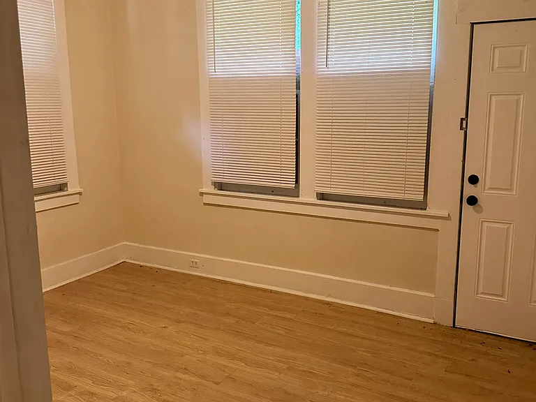 1683 Walker Ave — Photo 13