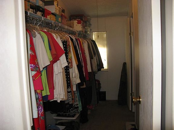 3rd image of 511 Navajo Dr