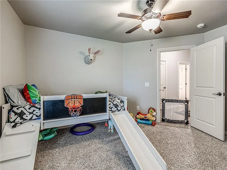 5009 Crater Lake Dr — Photo 23