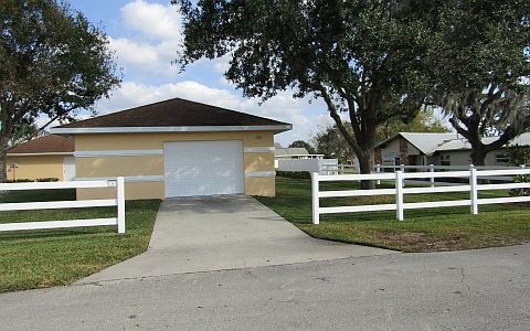 2nd image of 5 Tall Oaks Trl