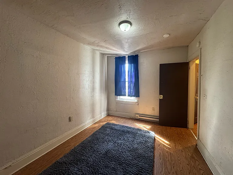 802 Wayne Ave #2 — Photo 11