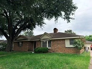 7118 Redding Rd — Photo 1