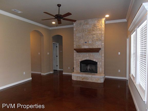 4th image of 3101 Silver Saddle Dr