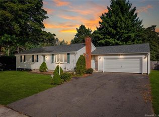 16 Dickman Rd, Plainville, CT 06062