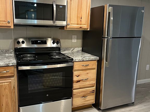 2nd image of 301 Howard St APT D