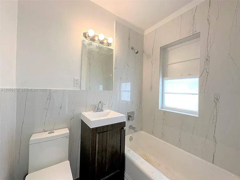 1920 Biarritz Dr #3 — Photo 17