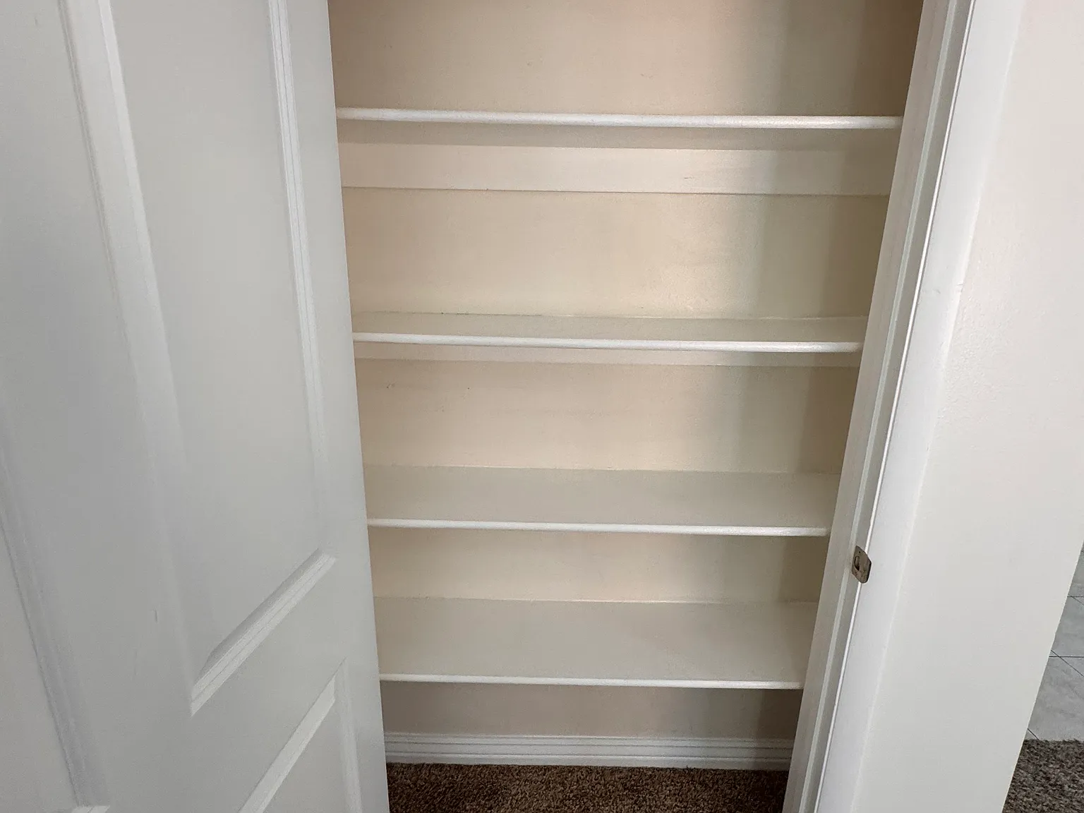 2 bed, 900 sqft, $1,325 — Photo 3