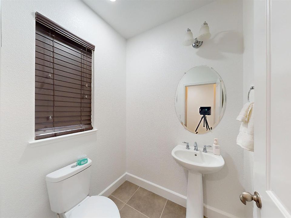 9824 Porto Bay Dr, Elk Grove, CA 95757 | MLS #226012134 | Zillow