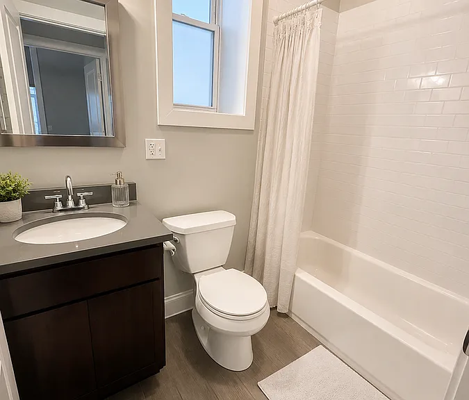 853 N Winchester Ave #1F — Photo 4