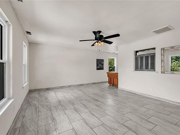 3rd image of 5445 Indian River Rd