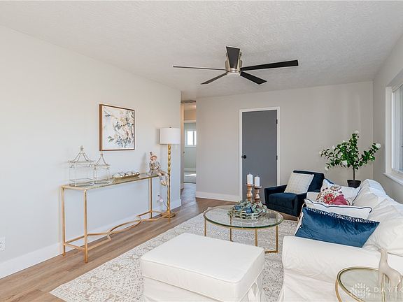 5th image of 4736 Palomar Ave