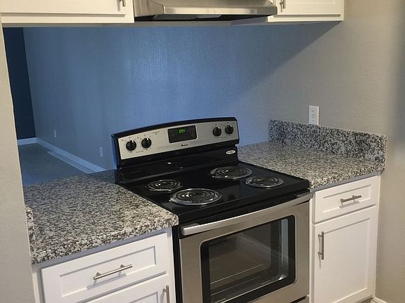 2nd image of 25822-25828 Walnut St #25828-4