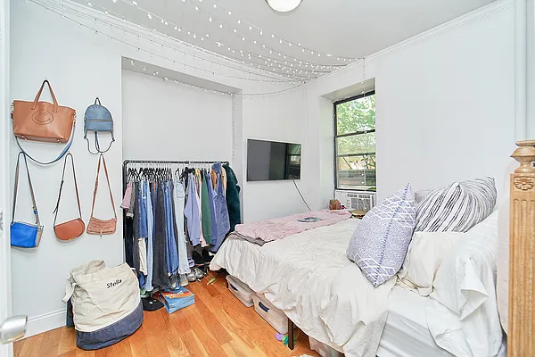 Rented by Living New York | media 7