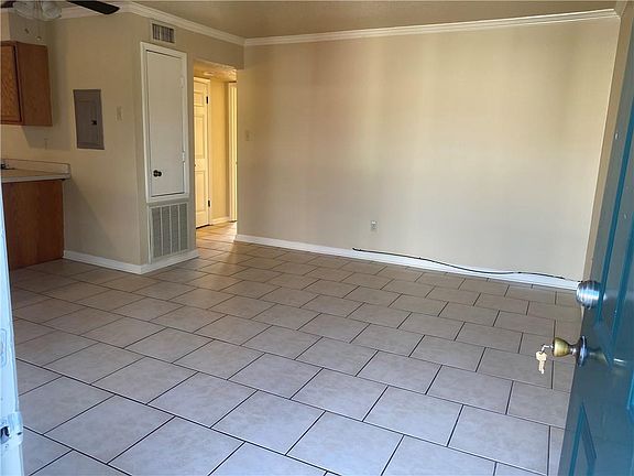 5th image of 3005 Lake Villa Dr #F
