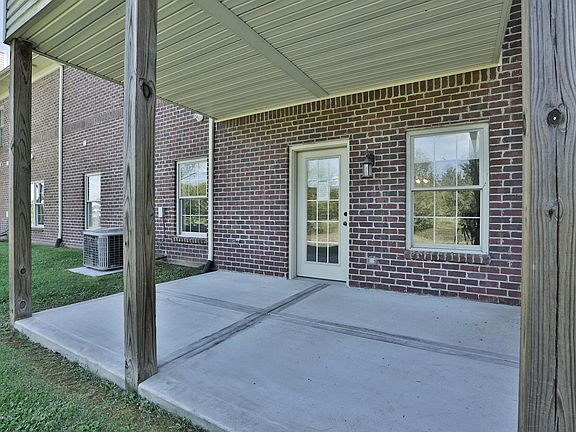 5th image of 14 Pheasant Glen Dr #14