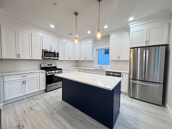 3rd image of 128 Winchester Ave #2
