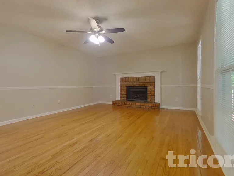 85 Elizabeth Pl — Photo 2