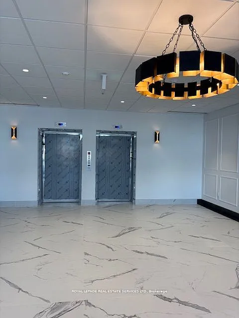 2 bed, $2,100 — Photo 4