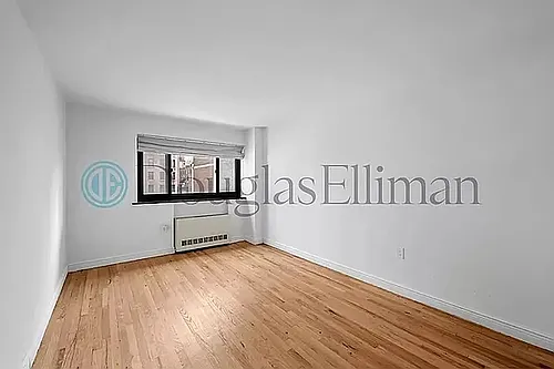 295 Park Ave S Photo 1 295 Park Ave S Photo 1