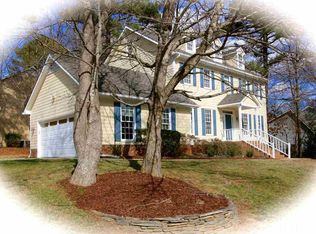 302 Heathridge Ln, Cary, NC 27513