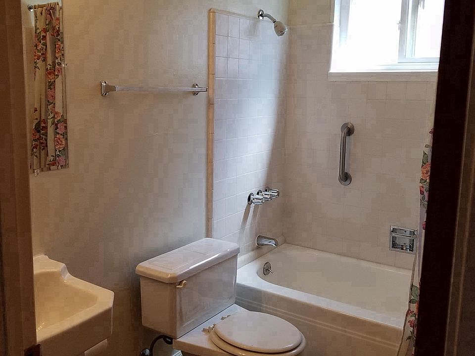 1st image of 1283 W Mc Kinley Ave APT 3