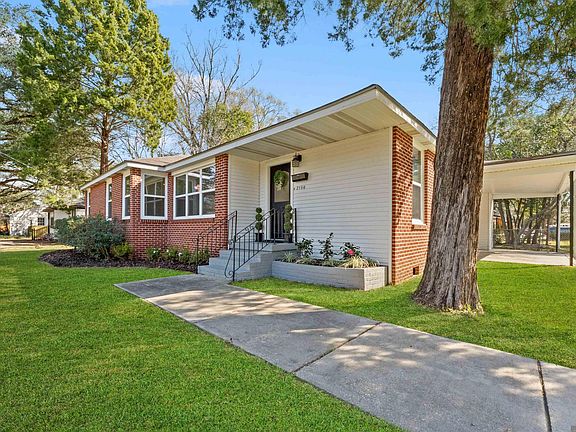 3rd image of 2106 Lee Dr