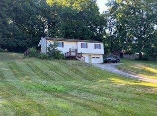 901 Prospect Rd, Evans City, PA 16033