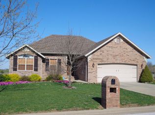 833 S Cobble Creek Blvd, Nixa, MO 65714