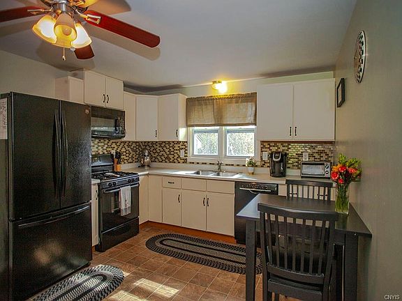 5th image of 137 West Dauenhauer Street