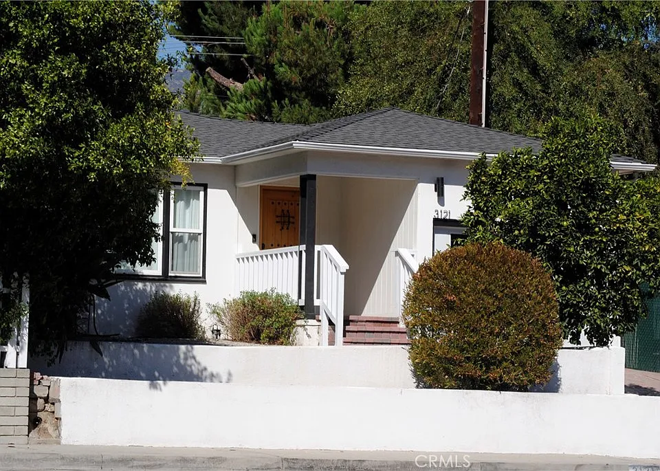 3121 Honolulu Ave