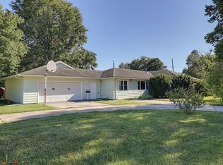 35 Lange Ave, Savoy, IL 61874