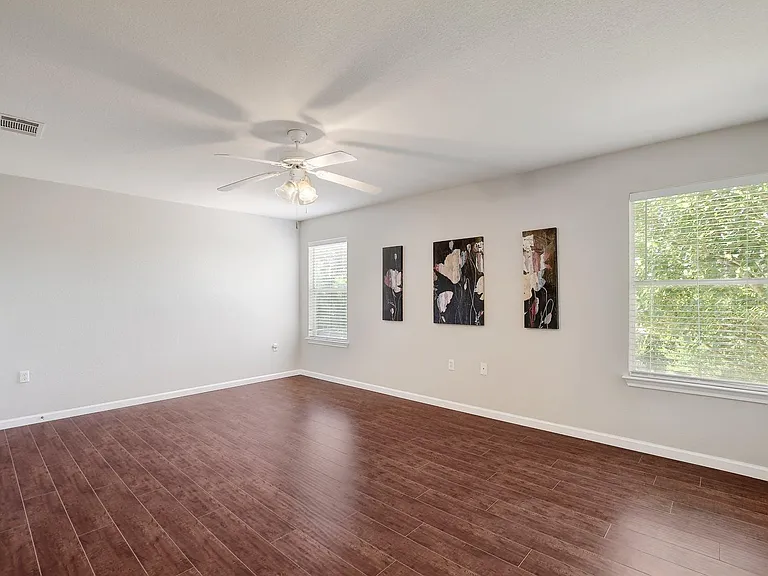 5713 Abby Ann Ln — Photo 11