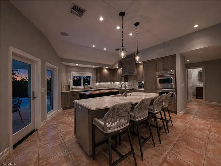 4083 Belair Ln — Photo 11