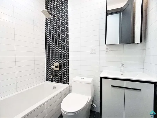 Rented by EXR | media 8