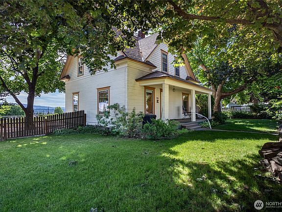 2nd image of 701 Woodward Drive