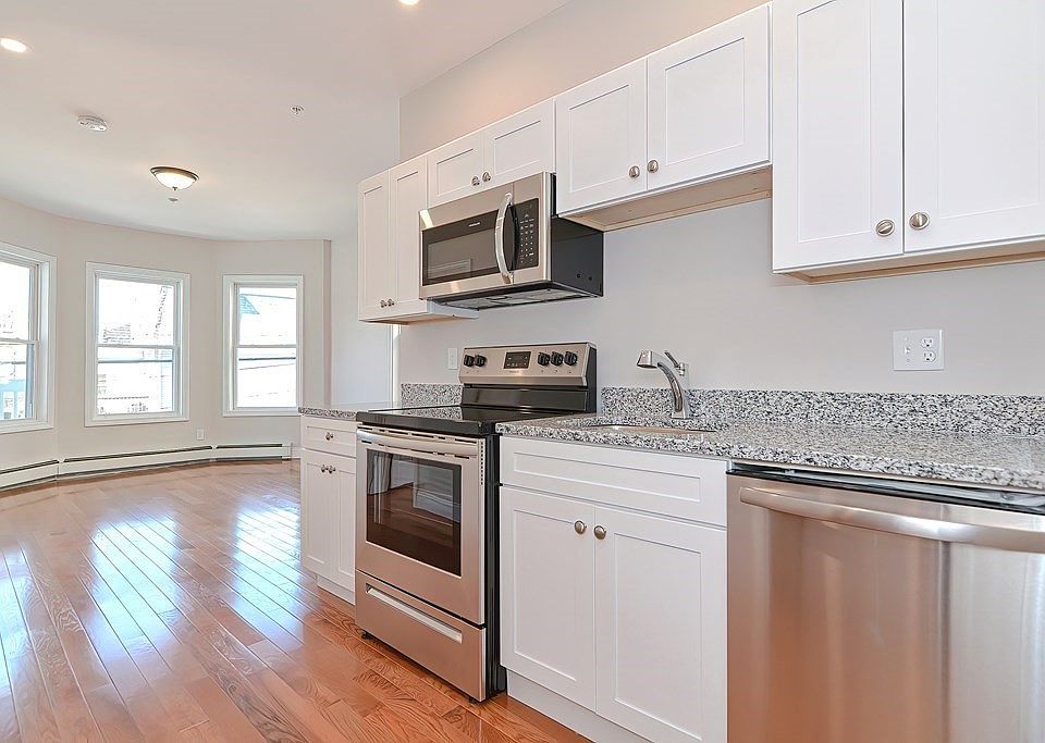 1st image of 22 High Rock St Floor 2