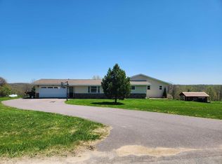 S1508 Sandhill Rd, La Farge, WI 54639