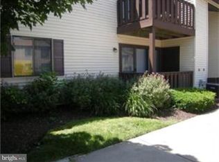 303 Hunter Ct, Marlton, NJ 08053