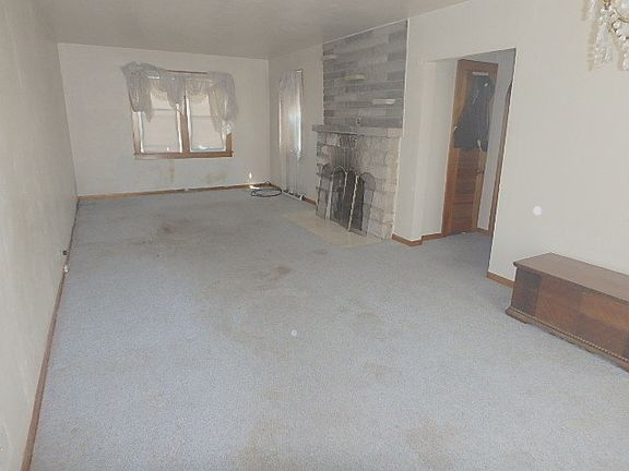 3rd image of 1328 Hirsch Ave