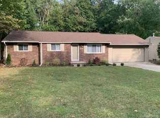 2011 S Brandon St, Westland, MI 48186