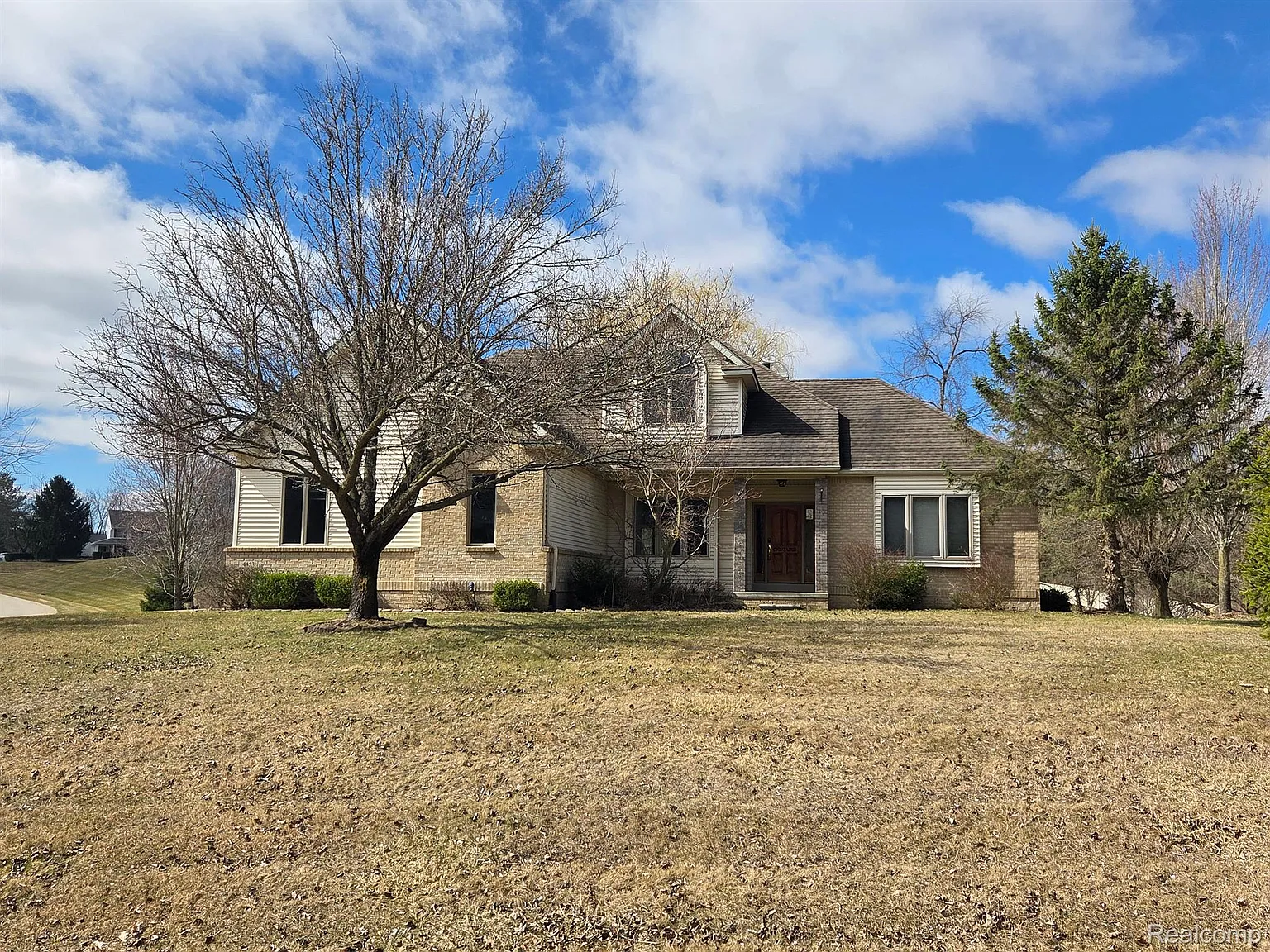 4453 Creekview Dr photo 1