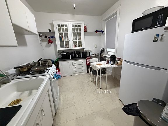 3rd image of 1810 Commonwealth Ave APT 18