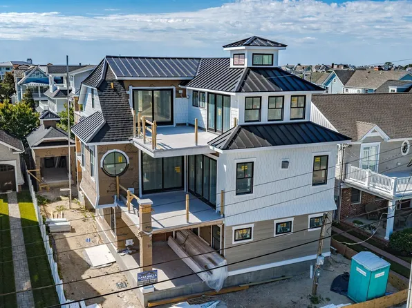 905 Seacrest Rd, Ocean City, NJ 08226