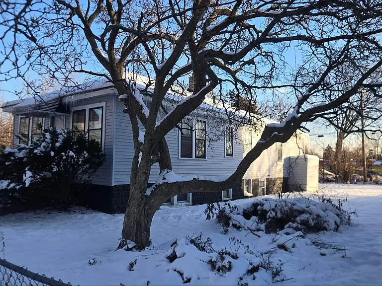 1309 W 110th Pl — Photo 21