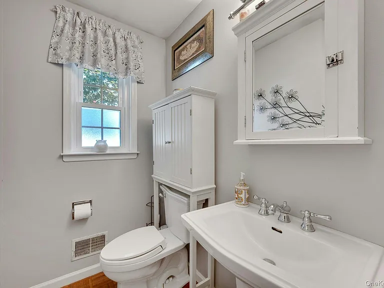 24 Briar Ct #A — Photo 11