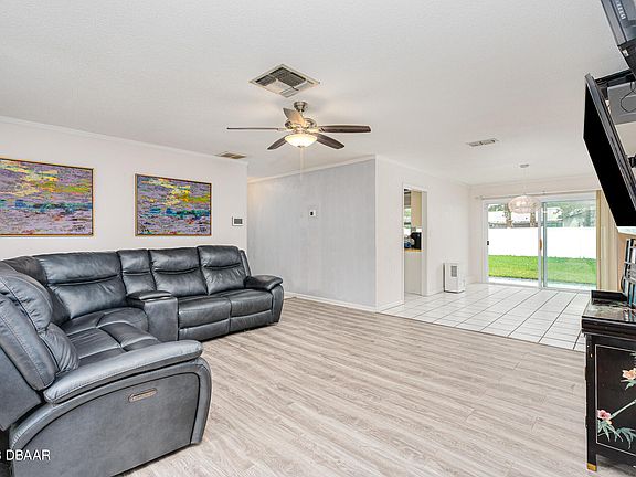 2nd image of 1367 Verona St