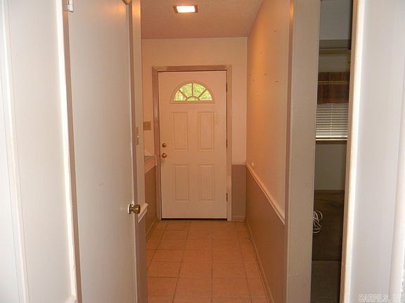 2nd image of 4003 S Fir St